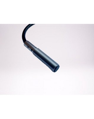 Индуктивен датчик D=8mm PNP E2B-S08KS02-WP-B1 2m