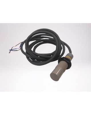 Капацитивен датчик E2K-X8MF1